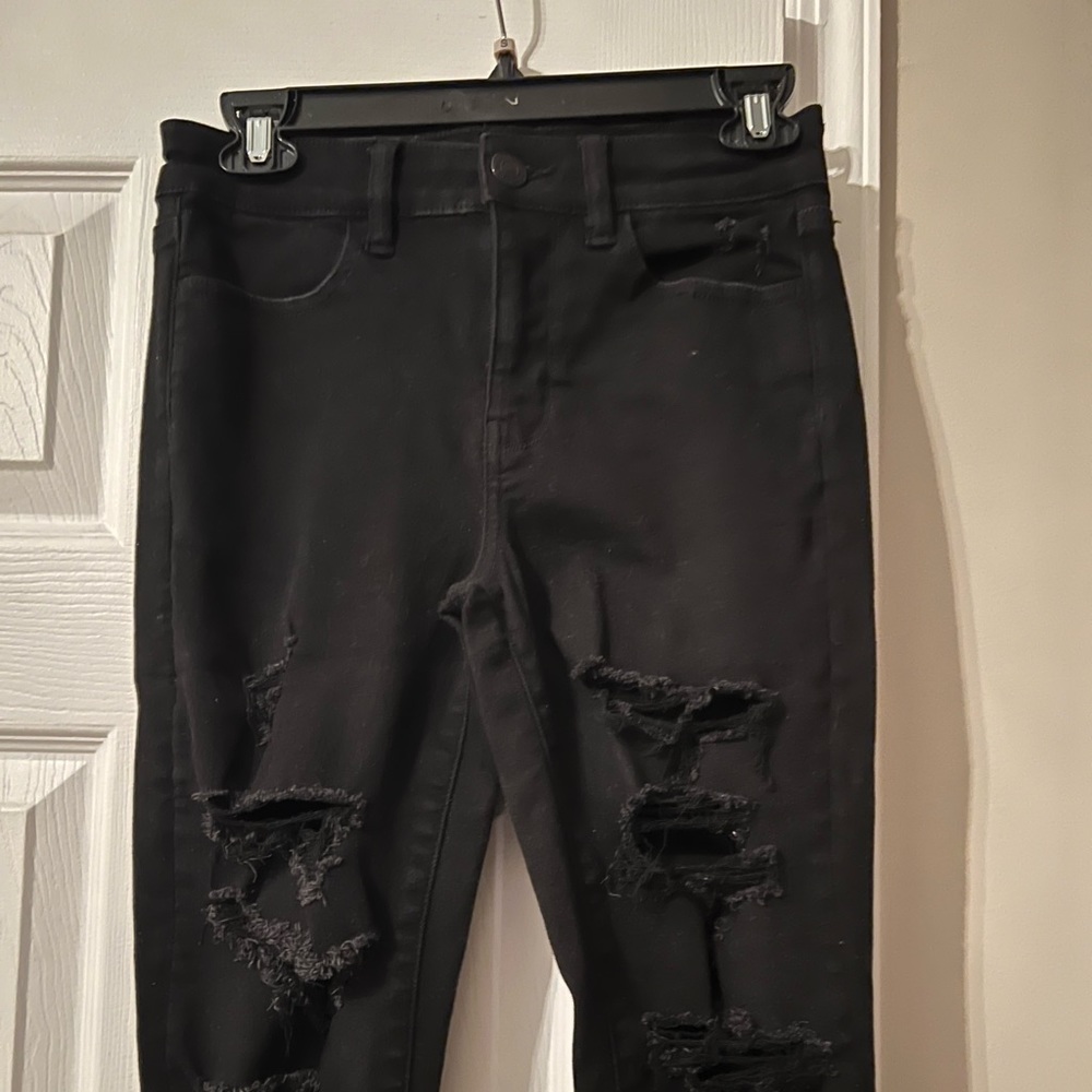 Womens American eagle black distressed jeans size 4 short